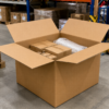 Caja de cartón industrial para logística y almacén Caja industrial 80x60x60 cm en uso logístico