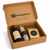 Caja gourmet de cartón kraft para lotes gastronómicos 45x35x16 cm Caja gourmet 45x35x16 cm con vino, salchichón y queso en cartón kraft